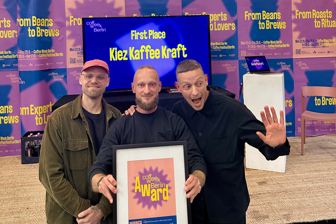 Menschen aus dem KRAFT-Team beim Community Award